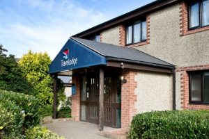 Front entrance of the Travelodge Arundel Fontwell
